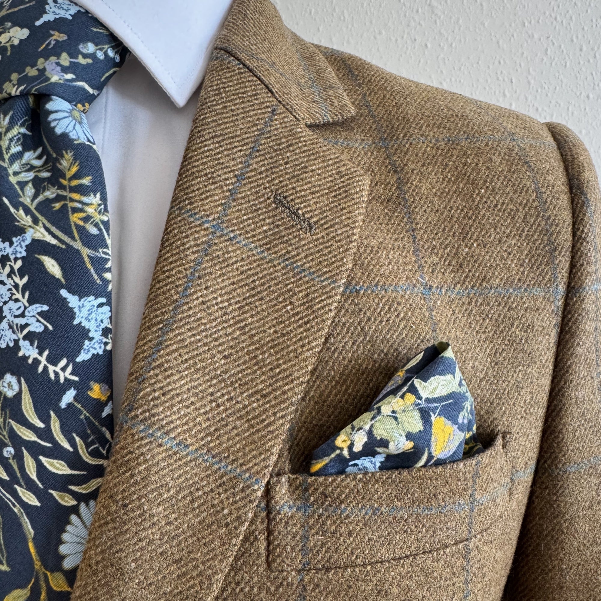 Boho Blooms Tie in Navy Wildflowers