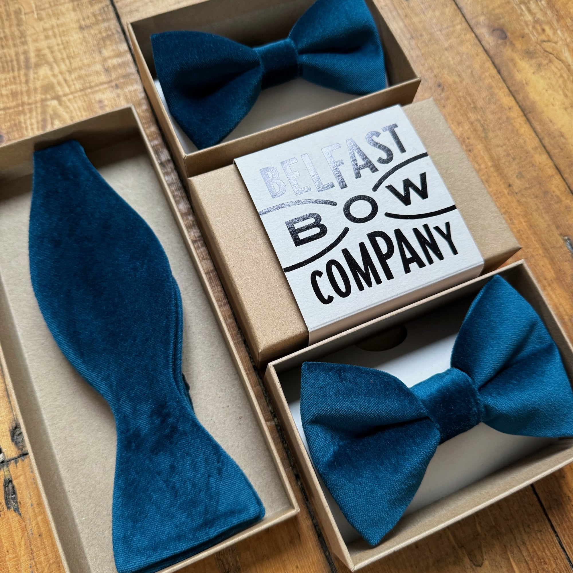 Self-Tie Bow Tie in Dark Teal Velvet