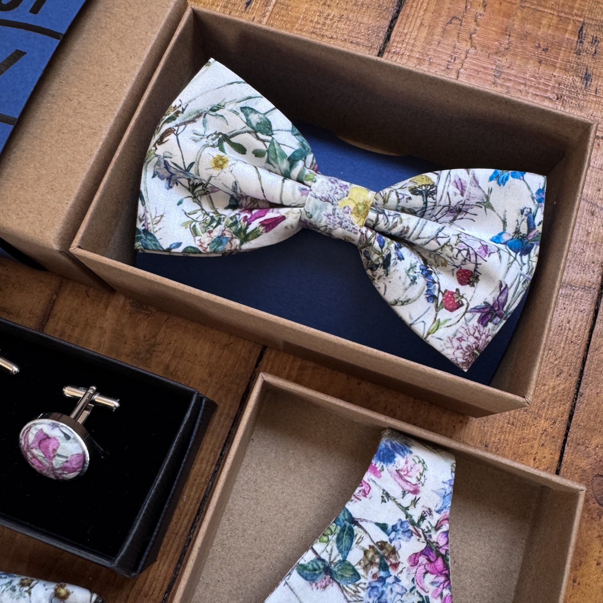 Liberty of London Bow Tie in Wildflowers