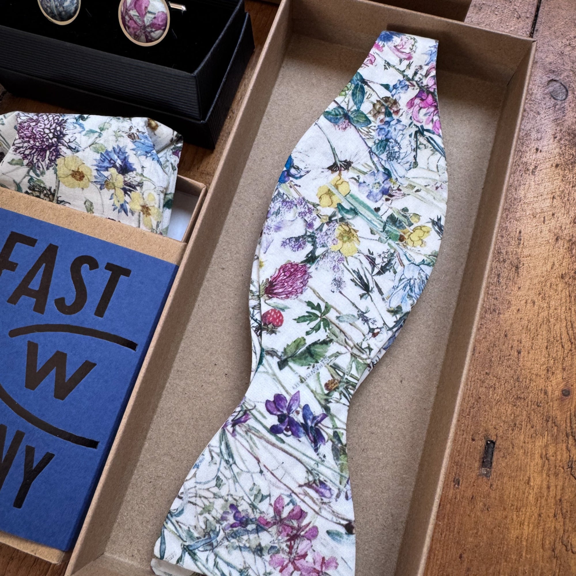 Liberty of London Bow Tie in Wildflowers