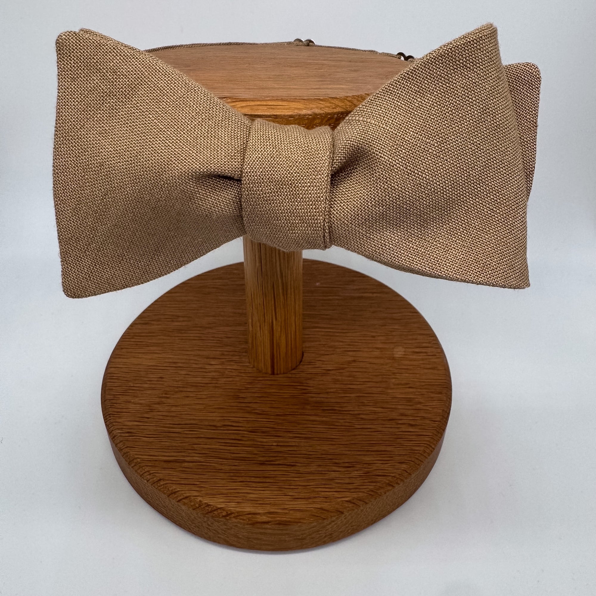 Self-Tie Bow Tie in Mocha Irish Linen
