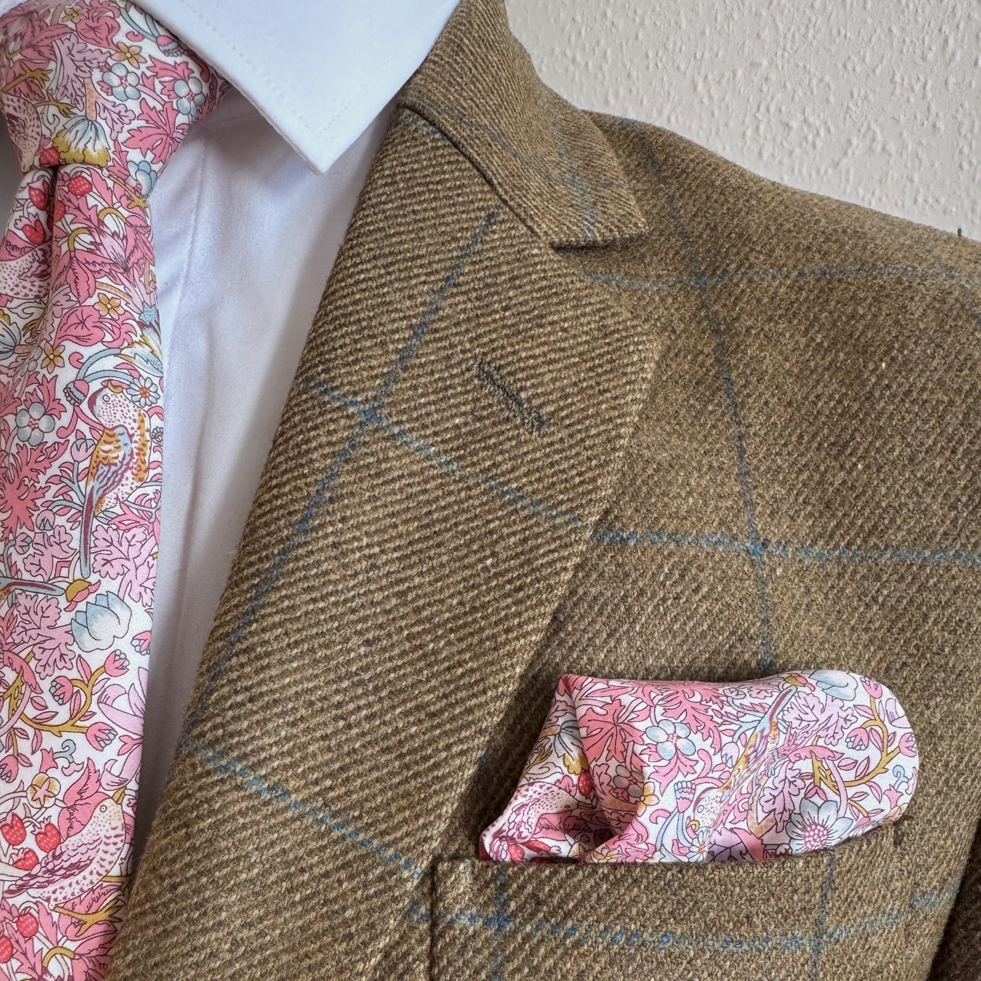 Liberty of London Tie in Pink Bird Motif