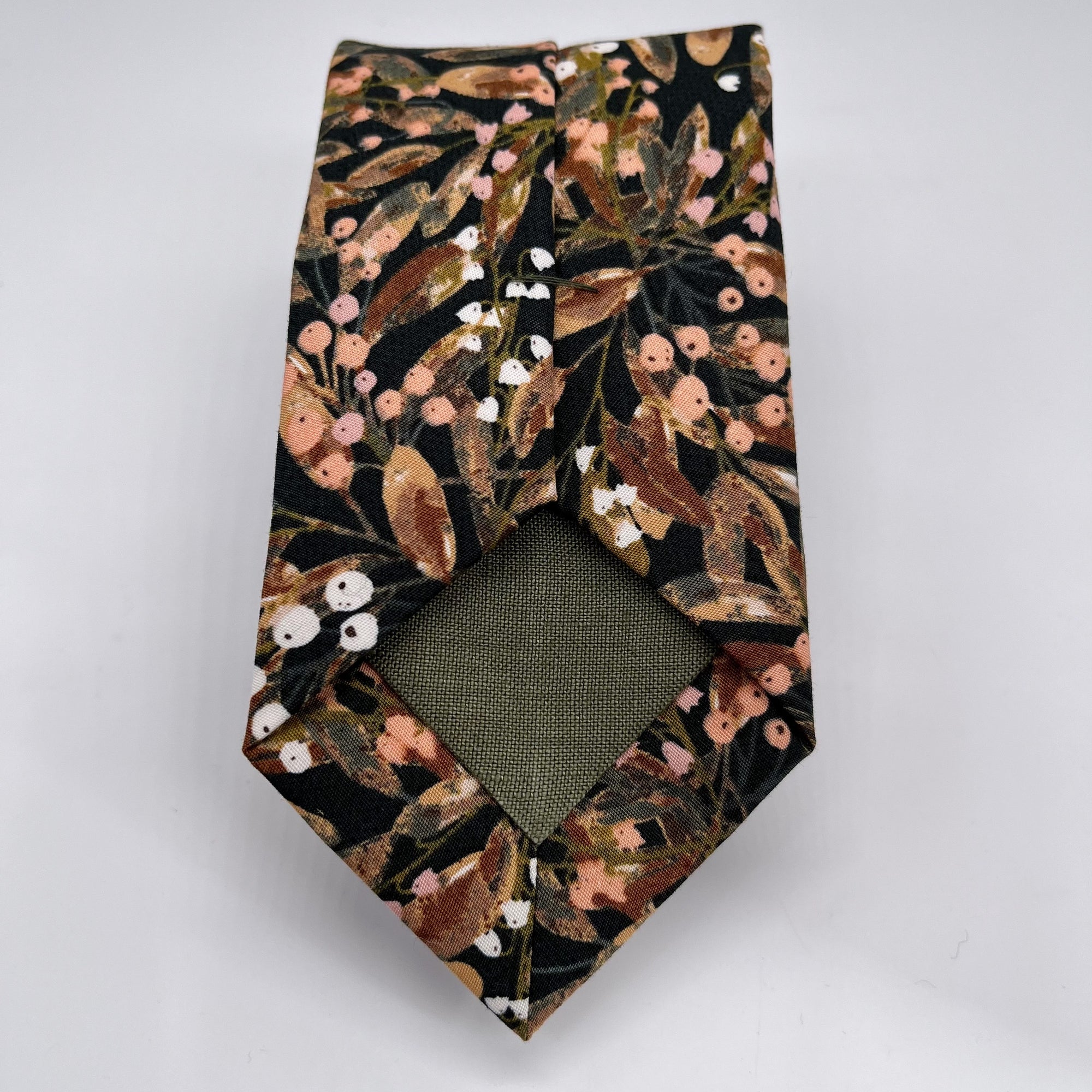 Boho Blooms Tie in Black Woodland Berries