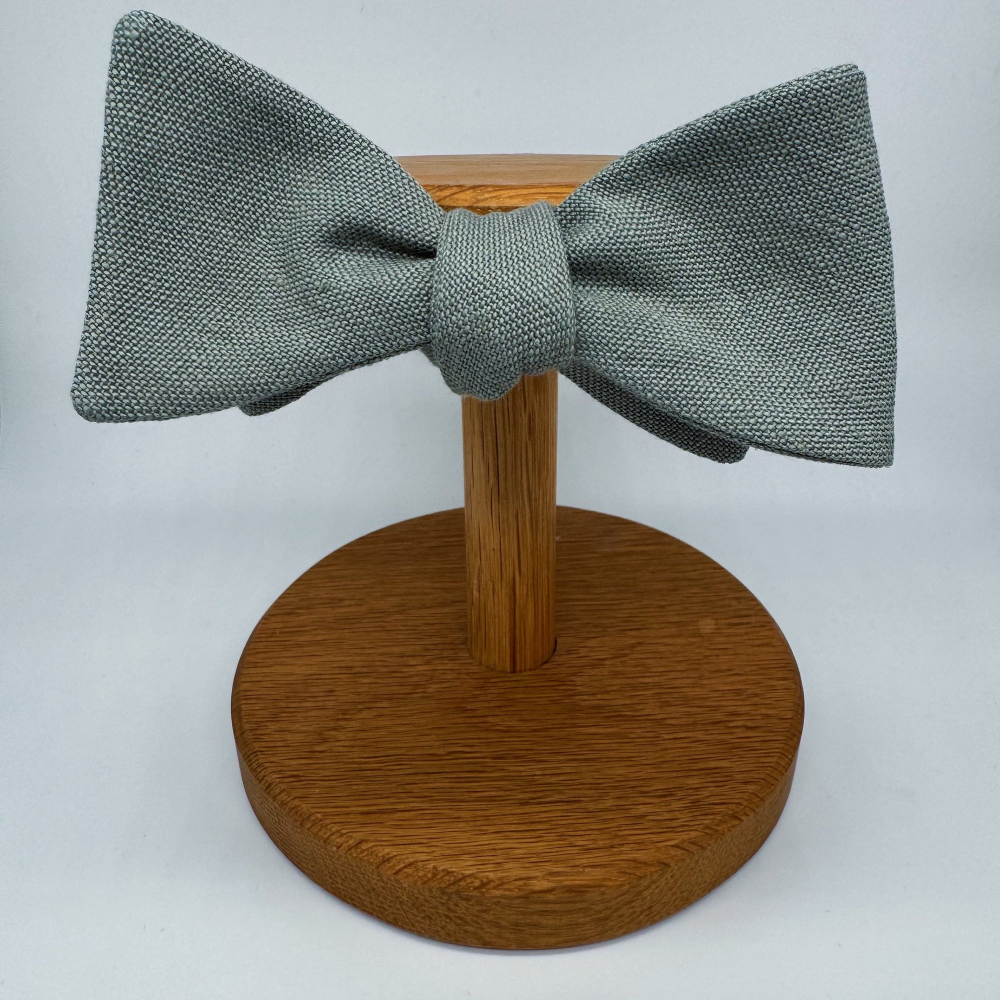 Self-Tie Bow Tie in Antique Sage Irish Linen