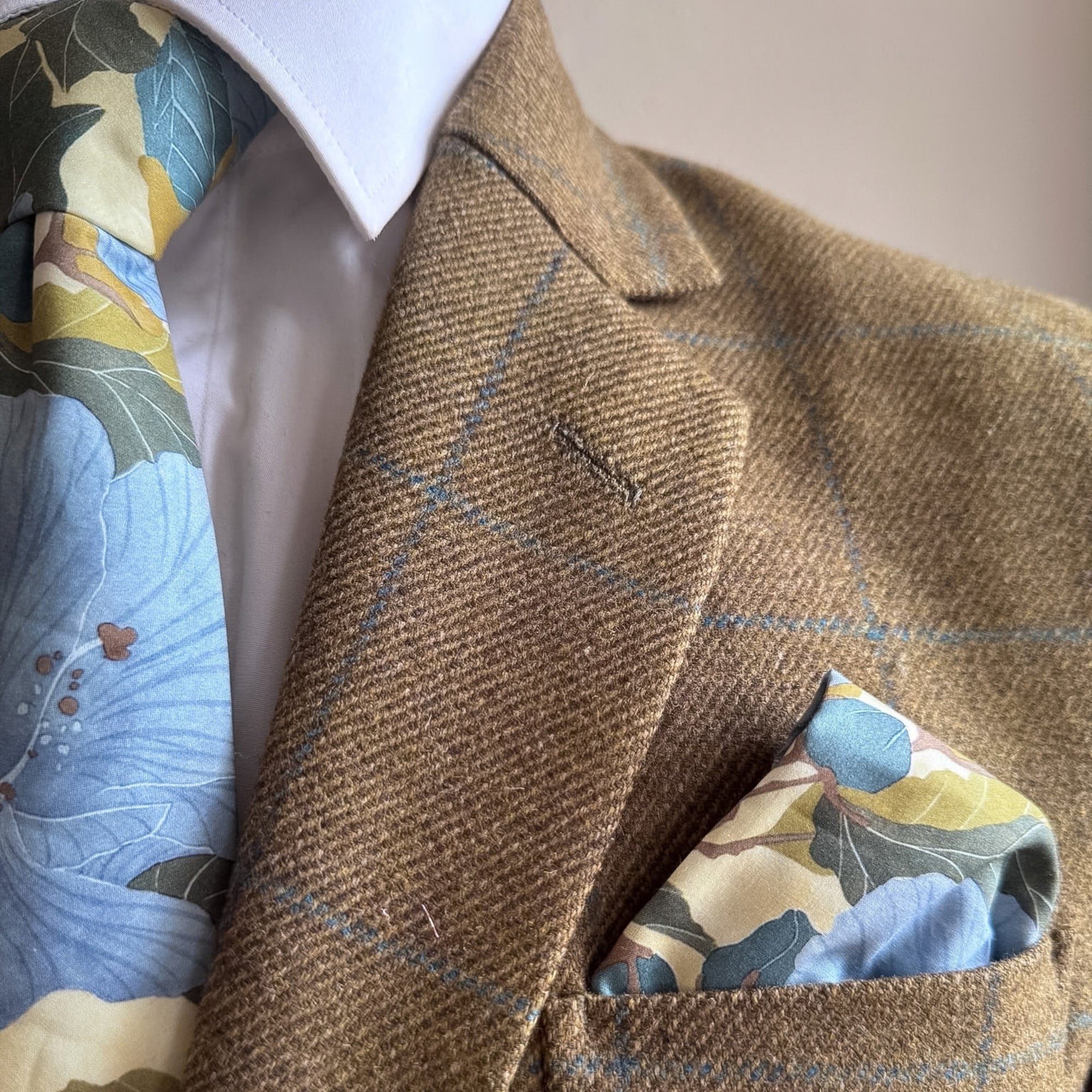 Liberty of London Tie in Powder Blue & Eucalyptus Floral