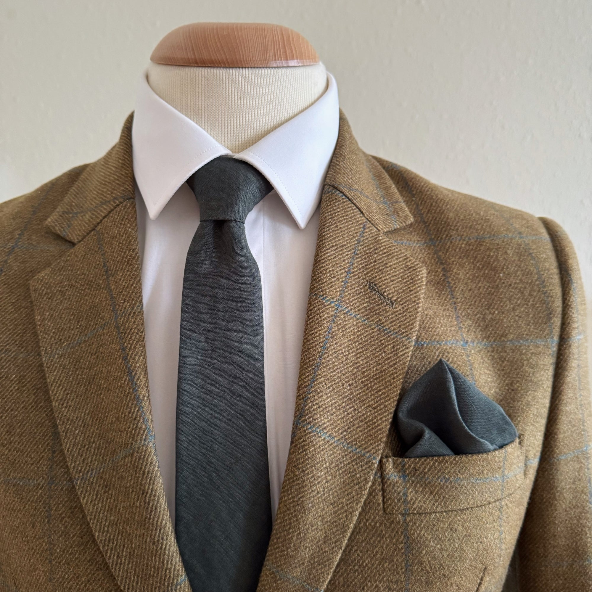 Ivy Green Tie in Irish Linen