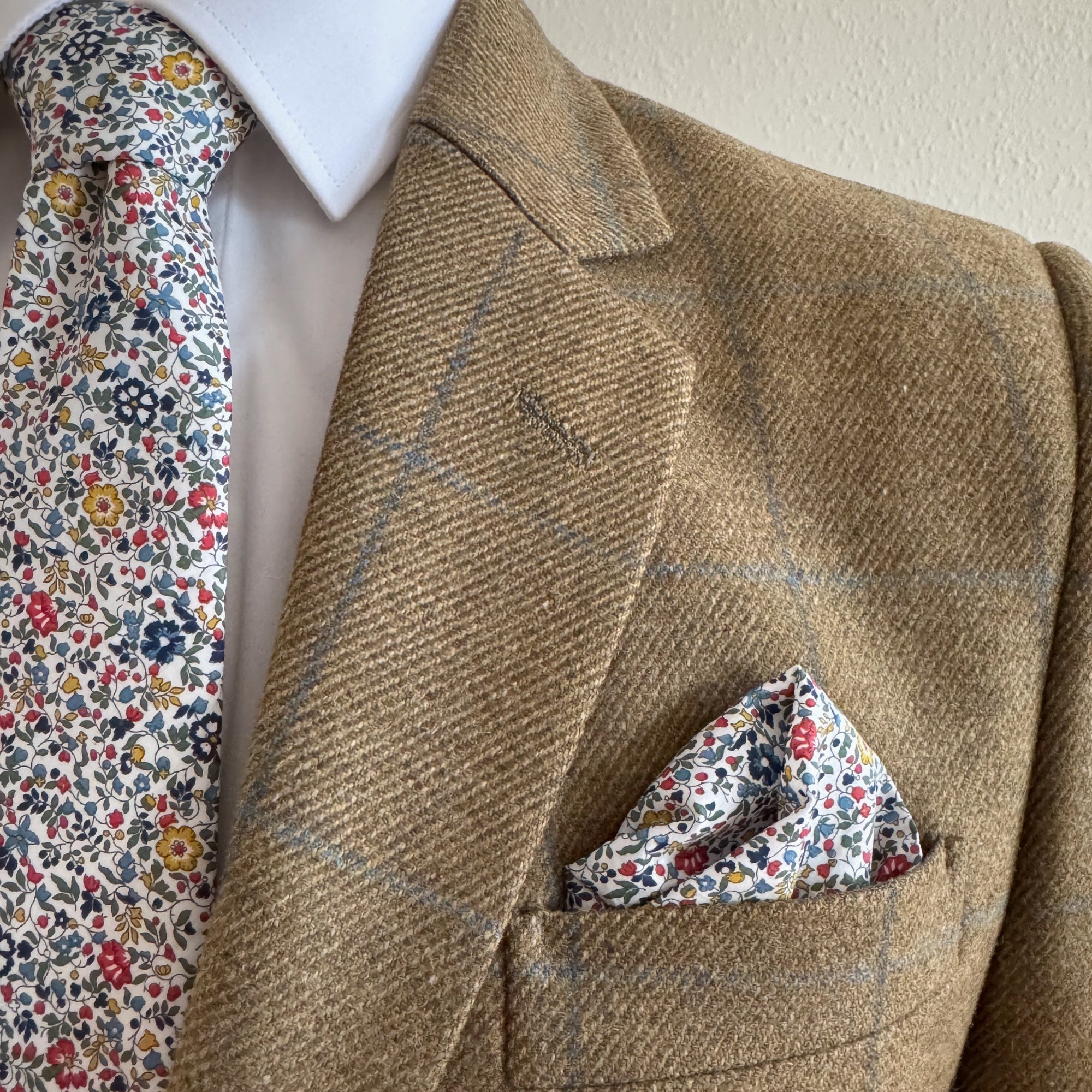 Liberty of London Tie in Multi Ditsy Floral