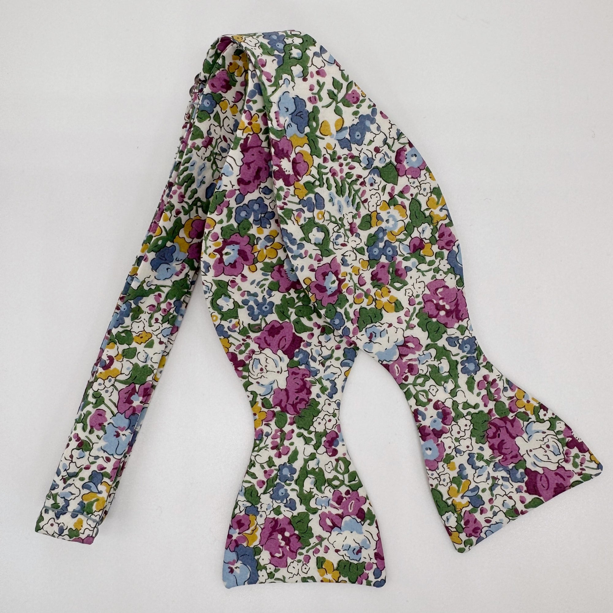 Liberty of London Bow Tie in Cottage Garden Floral