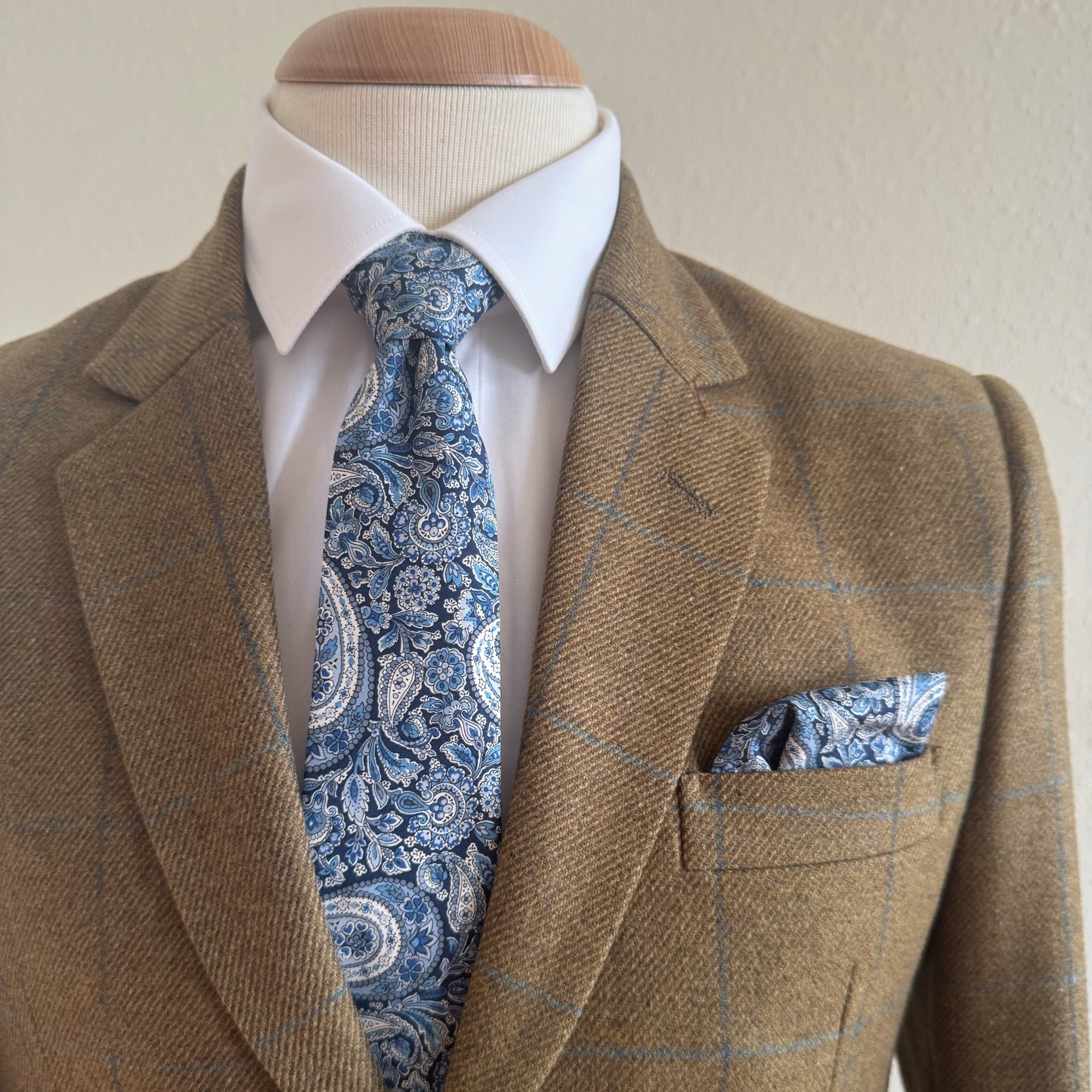 Liberty of London Tie in Navy Paisley