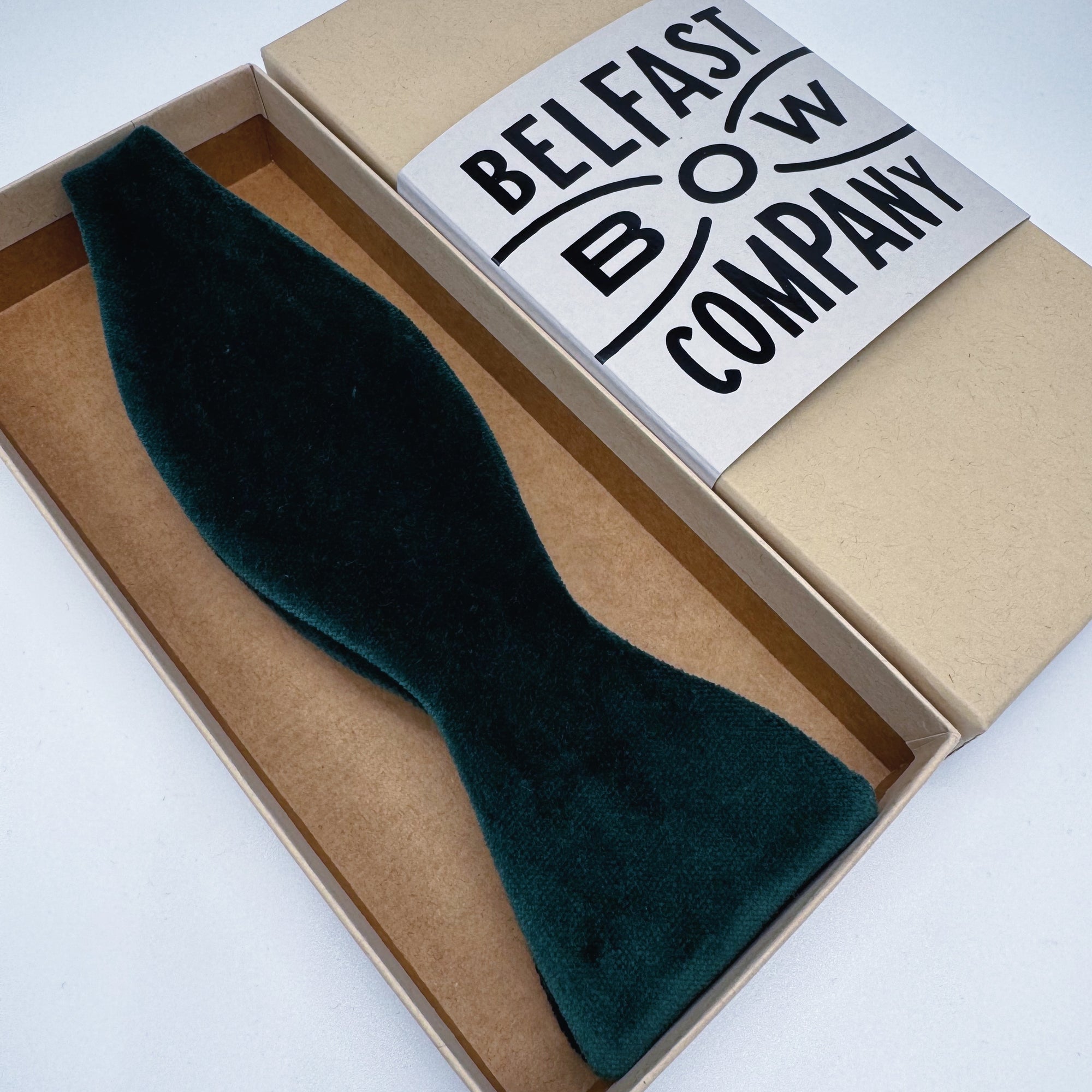 Self-Tie Bow Tie in Bottle Green Velvet