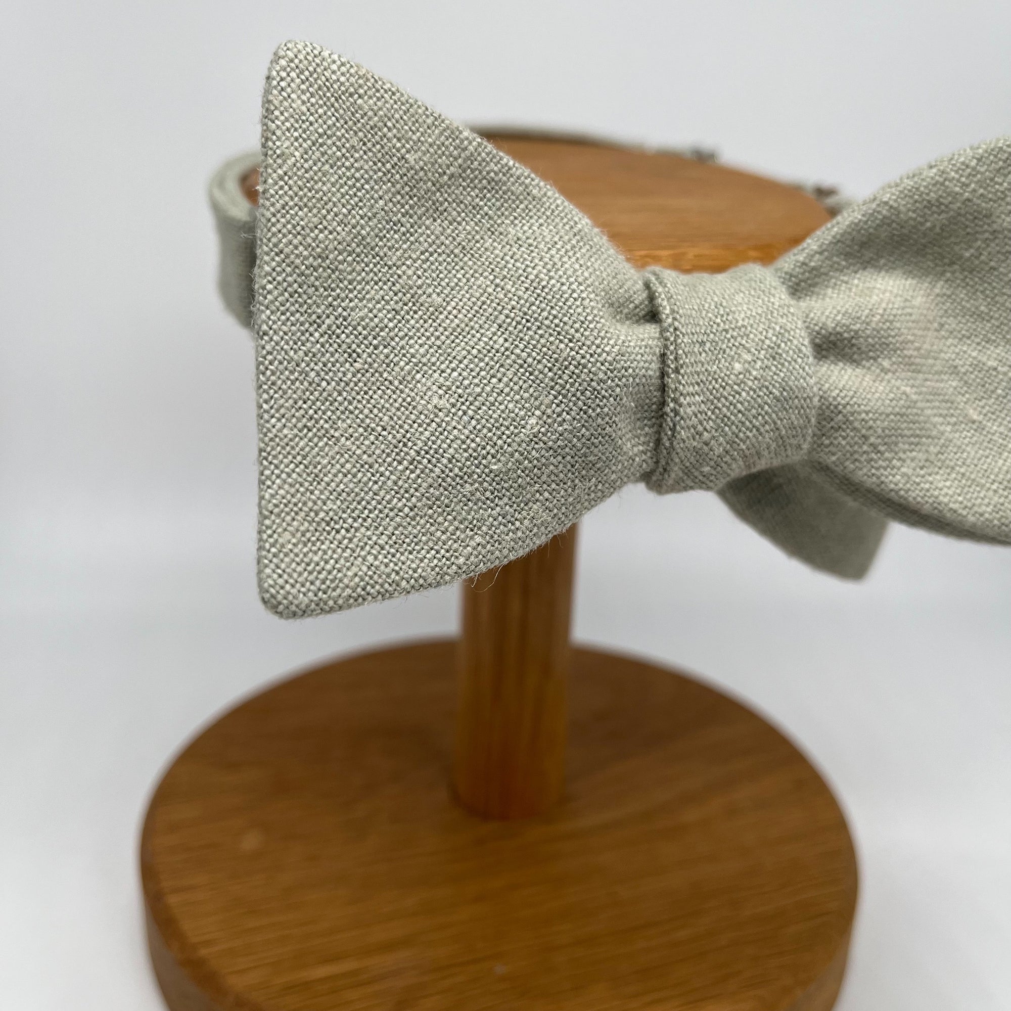 Self-Tie Bow Tie in Light Vintage Sage Green Irish Linen