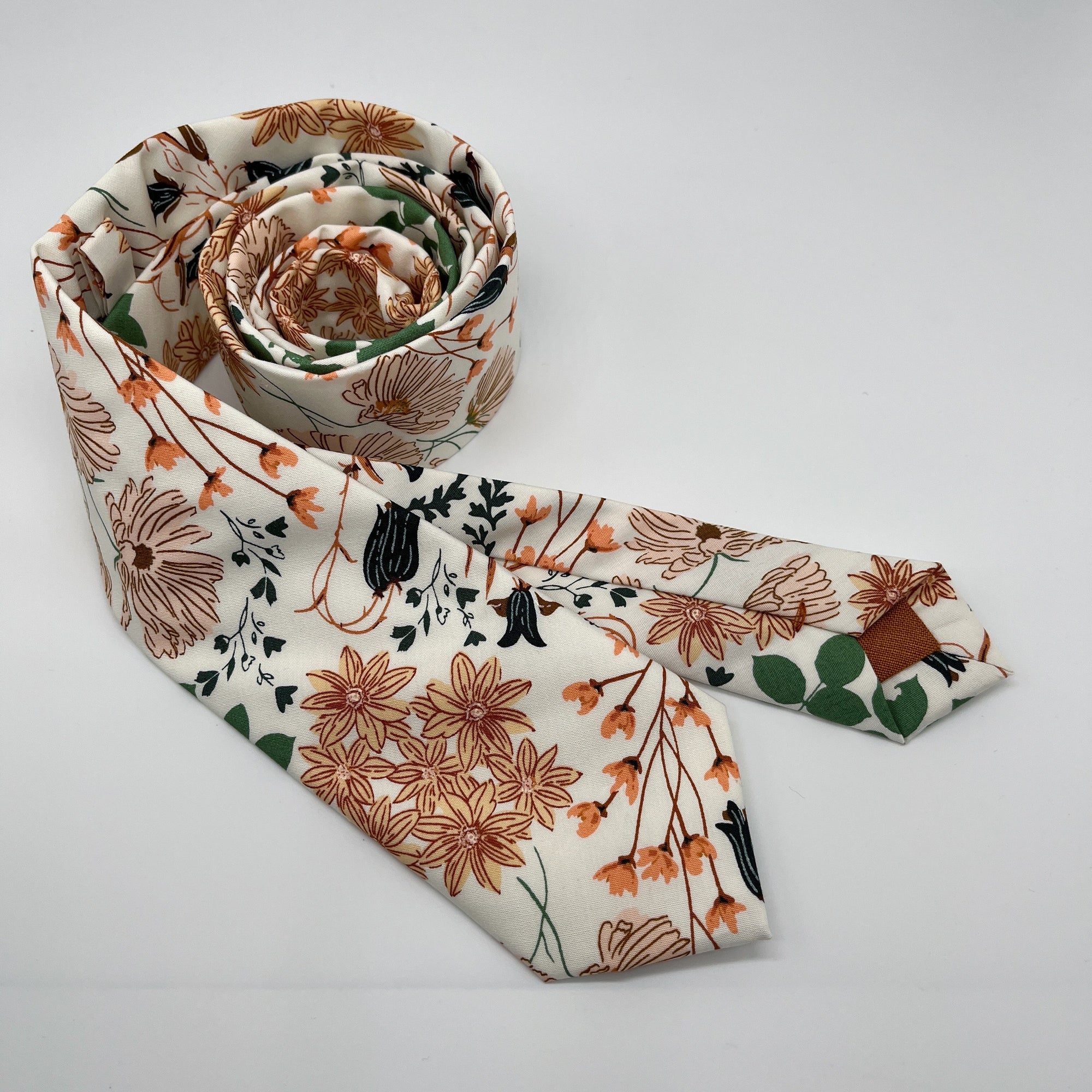 Boho Blooms Tie in Off-White Autumn Garden