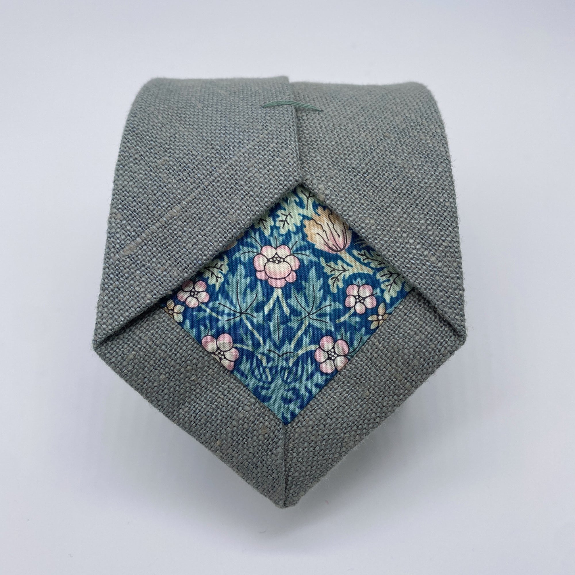 Antique Sage Tie in Irish Linen
