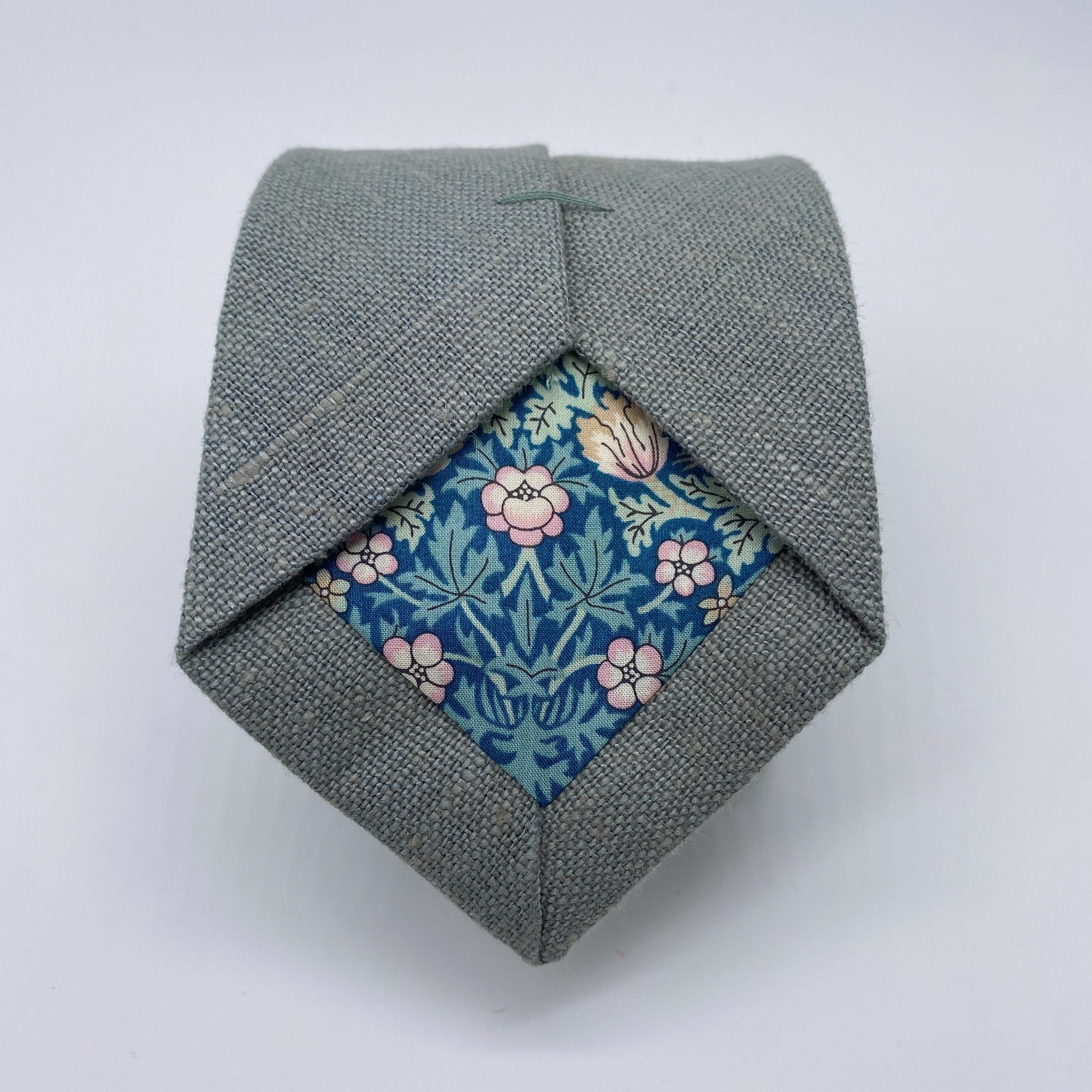 Antique Sage Tie in Irish Linen