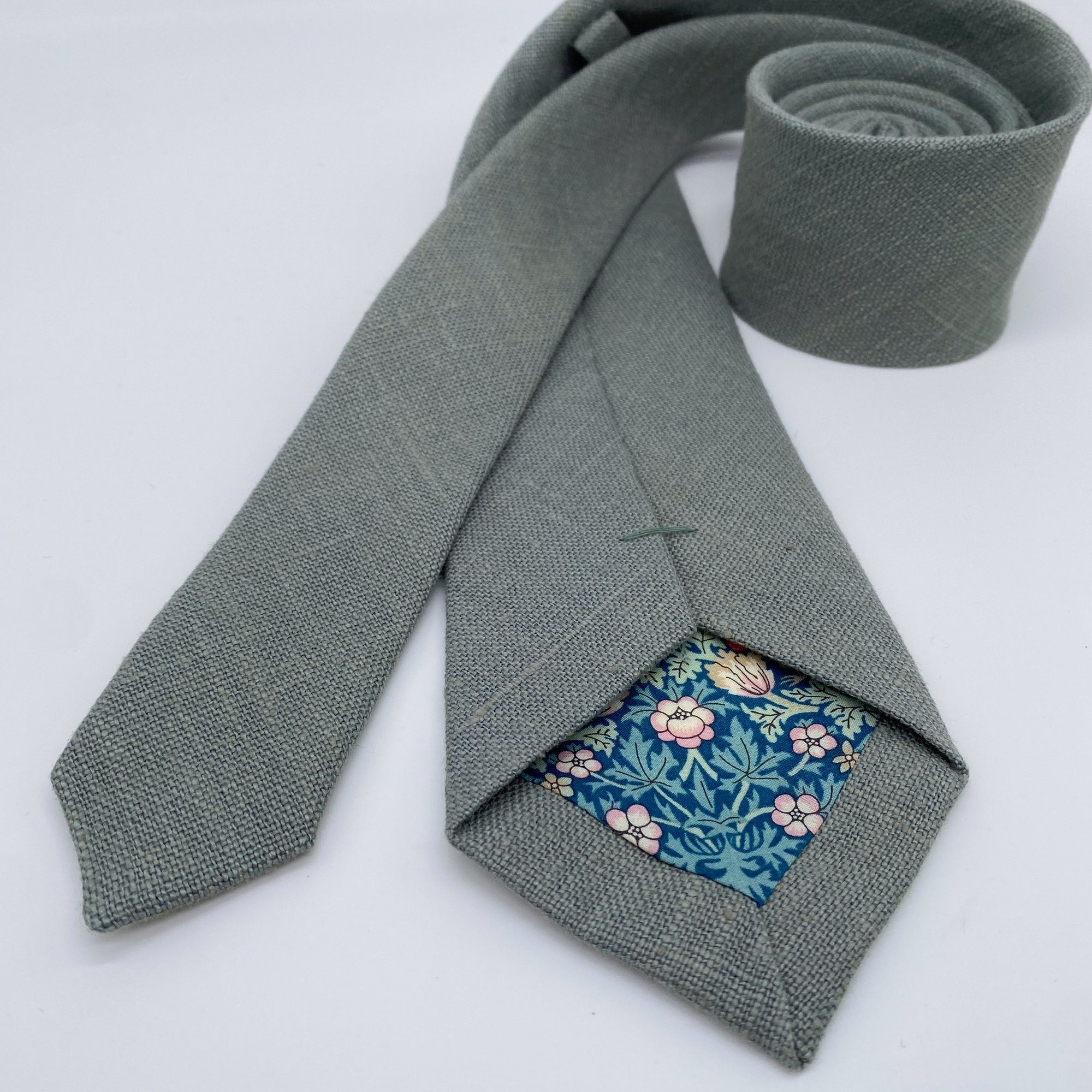 Antique Sage Tie in Irish Linen
