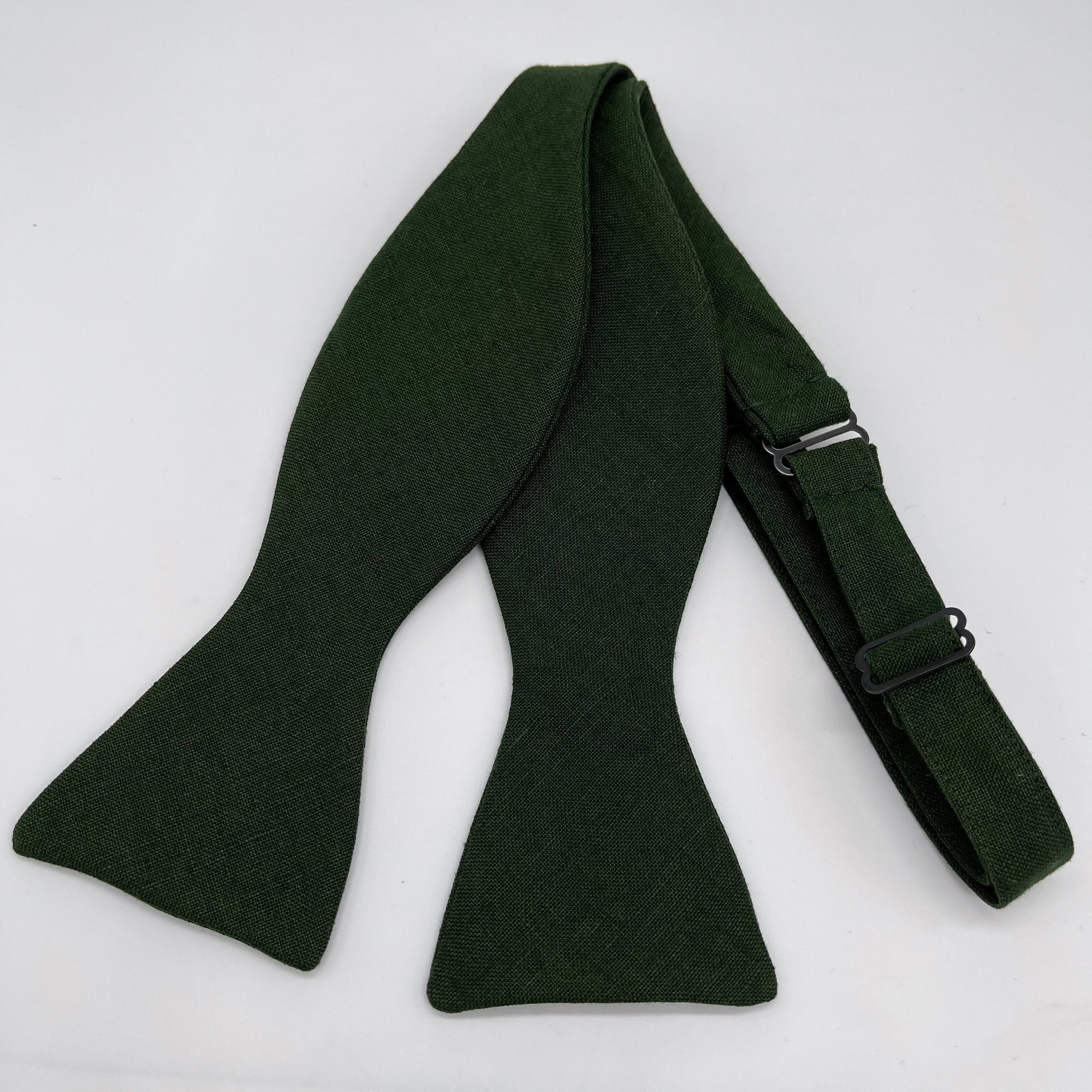 Brunswick green self-tie bow tie in irish linen by the belfast bow company