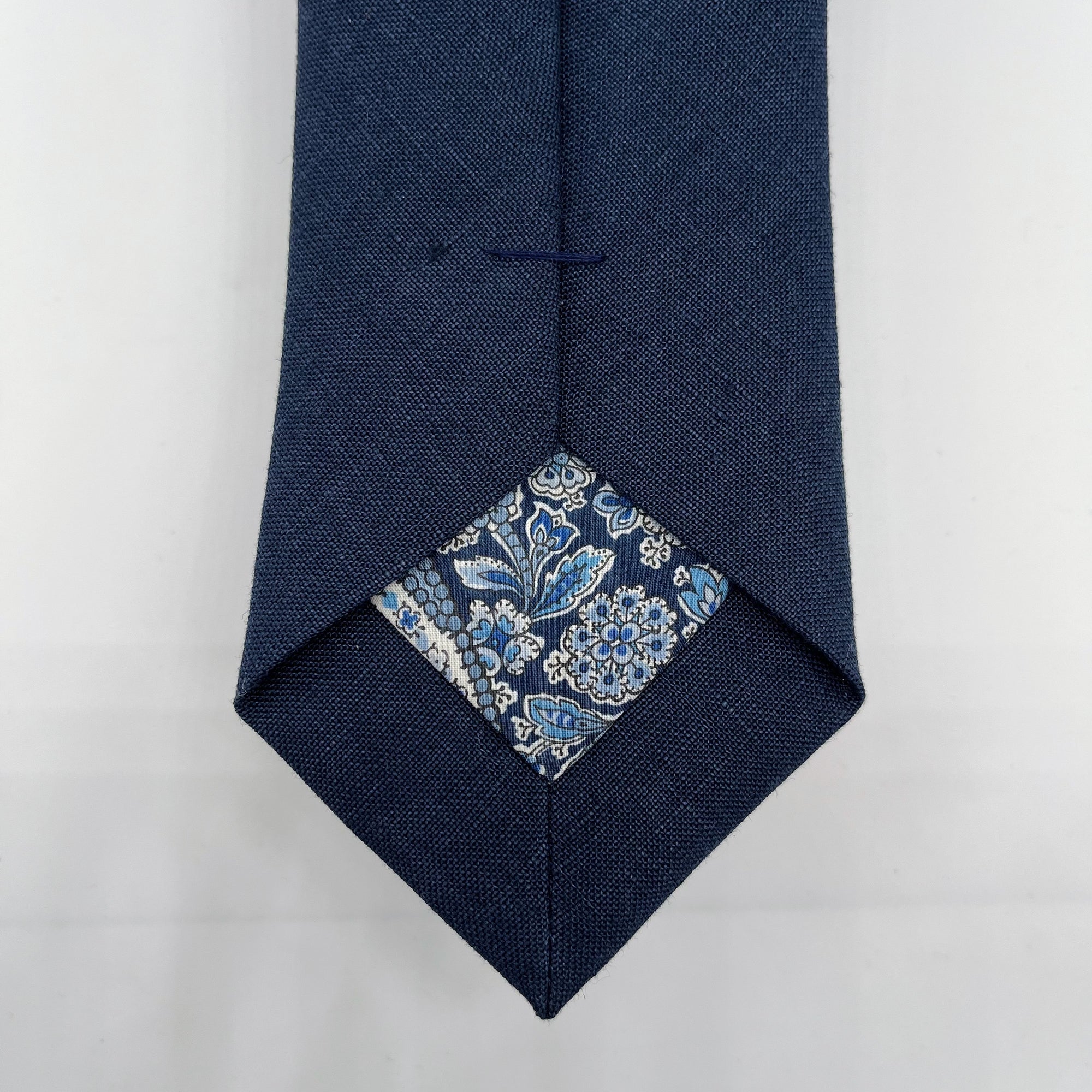 Dark Navy Tie in Irish Linen