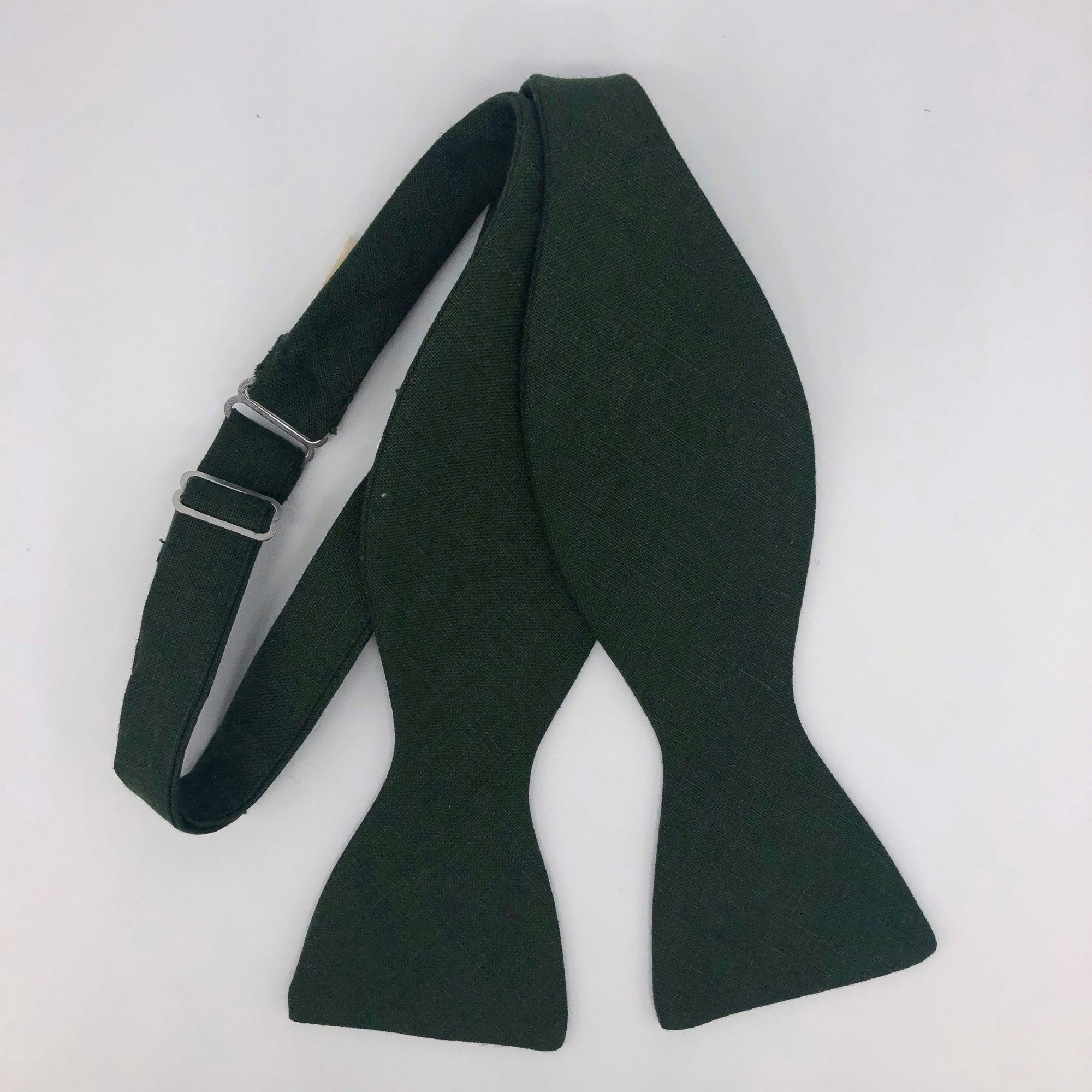 Irish Linen Self Tie Bow Tie in Brunswick Green by the Belfast Bow Company